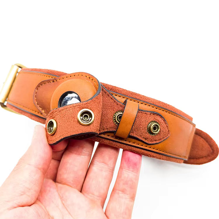 Strong adjustable collar for large dogs